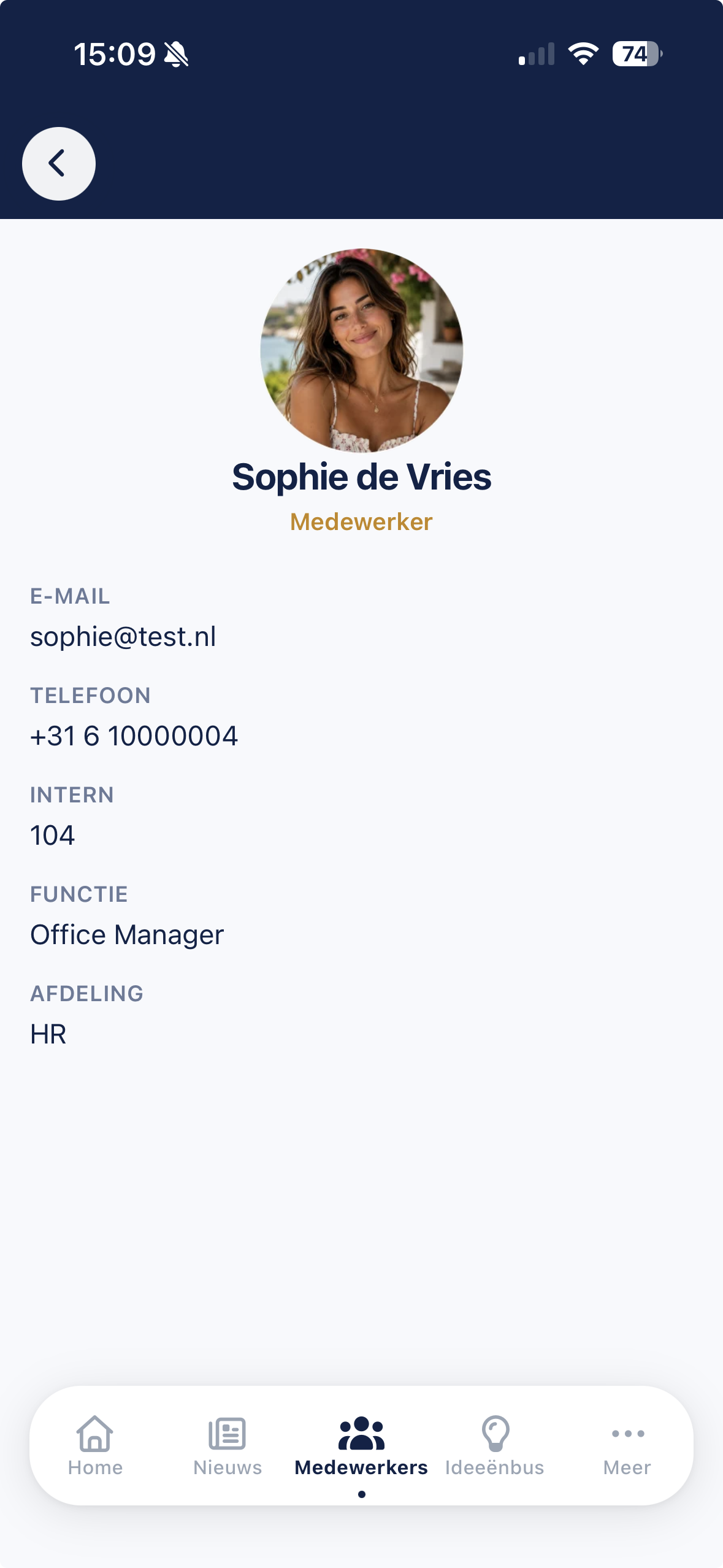 Medewerkersprofiel met e-mail, telefoon en functie in DePersoneelsApp